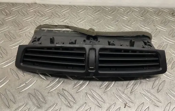 Ford Escape III Dash center air vent grill CJ54S01815A