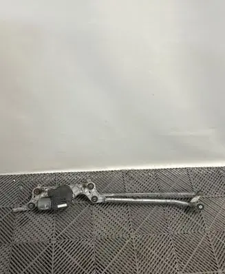 Porsche Cayenne (92A) Front wiper linkage and motor 7P0955023