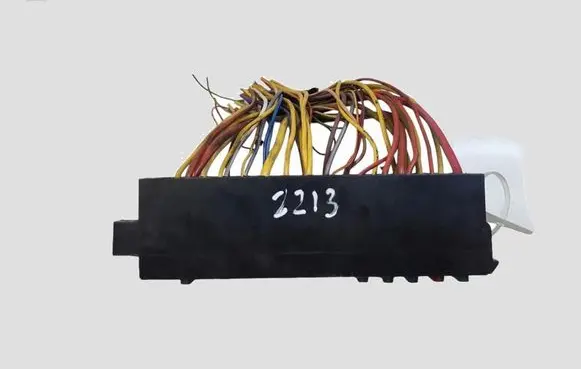 Renault Trafic II (X83) Fuse module