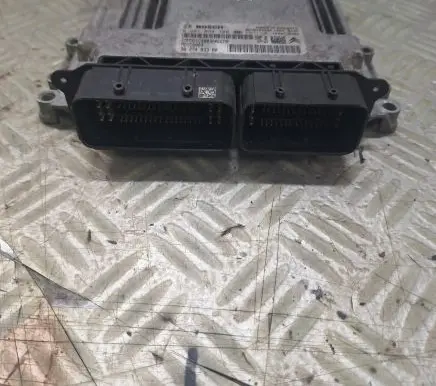Peugeot 308 Engine control unit/module 9827483380 9818703480 0281034708