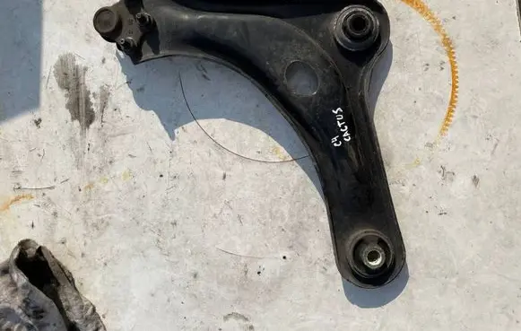 Citroen C4 Cactus Front lower control arm/wishbone