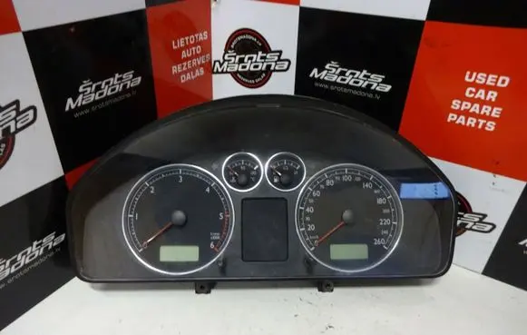Volkswagen Sharan Speedometer (instrument cluster) 7M3920800H