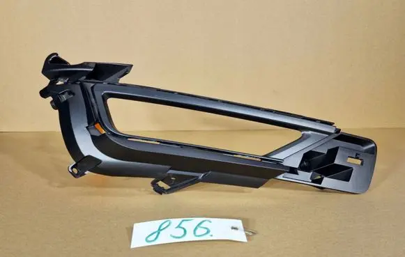 Volvo XC90 Front fog light trim/grill d317531383833
