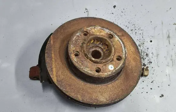 Renault Master III Front wheel hub