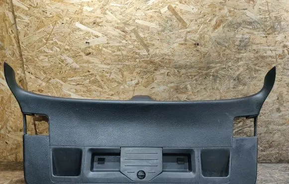 Volkswagen PASSAT B6 Tailgate trim 3C9867605
