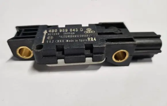 Audi A3 S3 A3 Sportback 8P Airbag deployment crash/impact sensor 4B0959643D 180608 021248