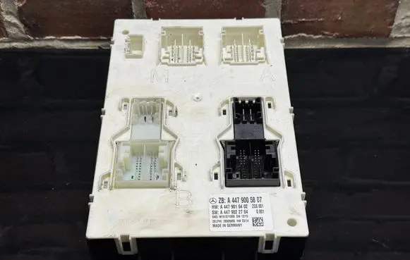 Mercedes-Benz Vito Viano W447 SAM control unit A4479005807 A4479022704 A4479016402
