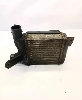 BMW 5 E39 Intercooler radiator 2246031