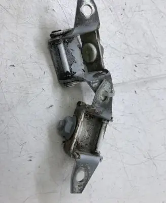 Mazda 3 III Tailgate/trunk/boot hinge