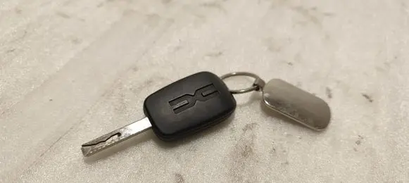 Dacia Sandero III Ignition key/card 