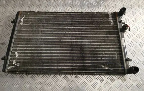 Audi A3 S3 8L Coolant radiator 551875 652011