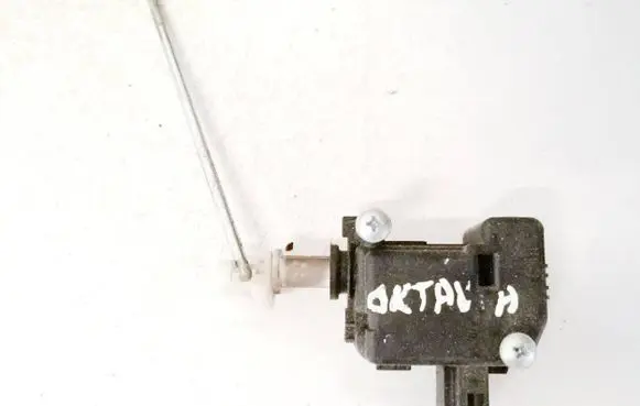 Skoda Octavia Mk2 (1Z) Central locking motor 1Z0810773 1M0959781A
