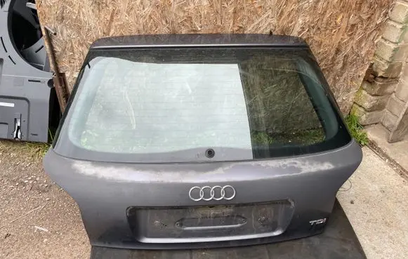 Audi A3 S3 8L Tailgate/trunk/boot lid