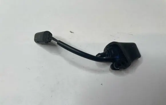 BMW 3 E90 E91 Windshield washer spray nozzle 8365385