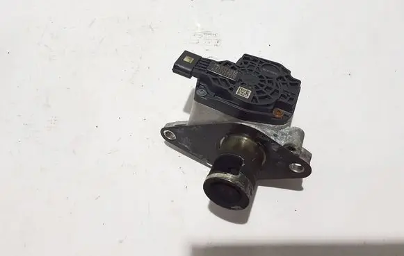Renault Clio V EGR valve 147101423R