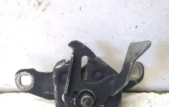 Dacia Logan I Engine bonnet (hood) release handle 