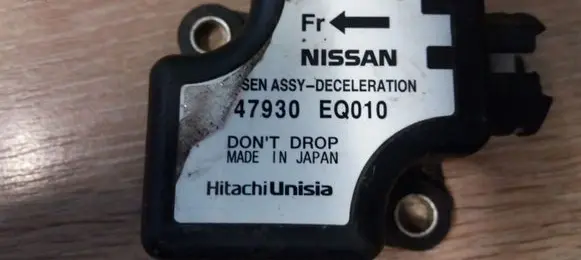 Nissan X-Trail T30 ESP acceleration yaw rate sensor 47930EQ010