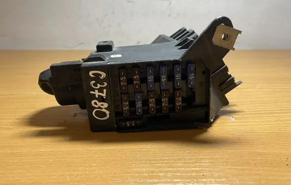 Mercedes-Benz E W210 Light switch 2105451104 C3780