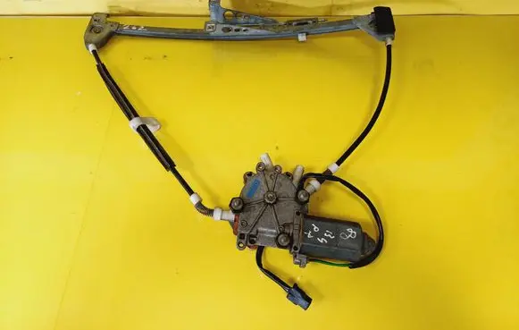 Audi 80 90 S2 B4 Front door window regulator with motor 893959802B 893837398A