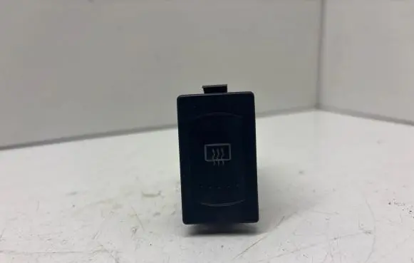 Volkswagen Golf IV Windscreen/window heater switch 3B0959621C