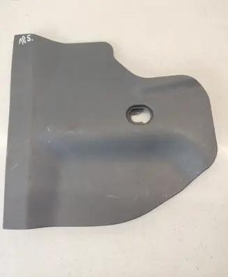 Foot area side trim