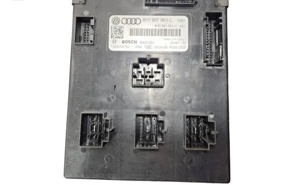 Audi A4 S4 B8 8K Comfort/convenience module 8K0907063C F005V00750 04021001