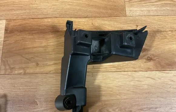 Volvo V70 Rear bumper mounting bracket 30678650 BP3EA