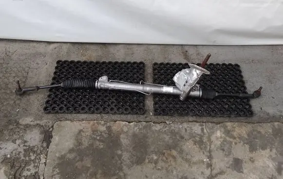 Volvo V70 Steering rack 31387077
