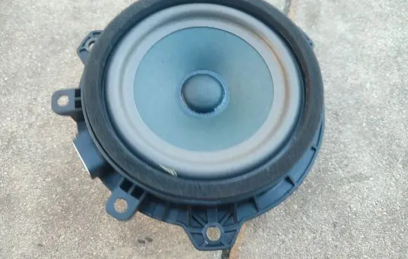 KIA Stonic Rear door speaker 96330H8000 KA30301