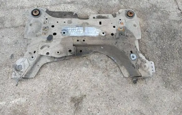 Renault Laguna III Front subframe