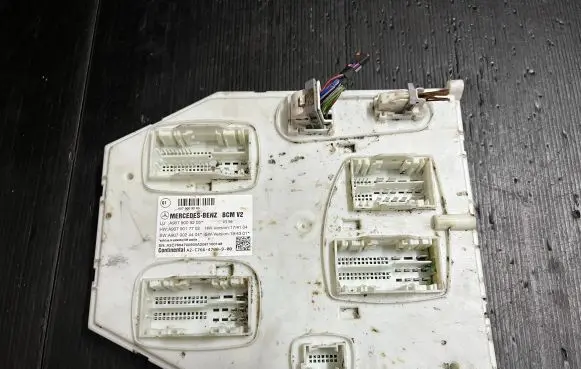 Mercedes-Benz Sprinter W907 W910 BSM Control unit A9079009205 A9079024404 A9079017702