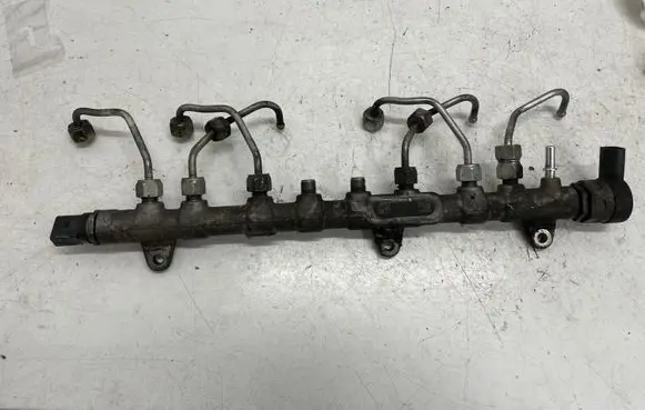BMW 7 G11 G12 Fuel main line pipe 8571569 0445216051