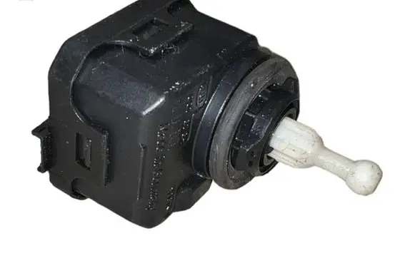 Volkswagen PASSAT B5 Headlight level adjustment motor 1J0941295C 007878