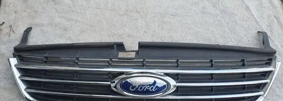 Ford Mondeo MK IV Front bumper upper radiator grill 7S718200B