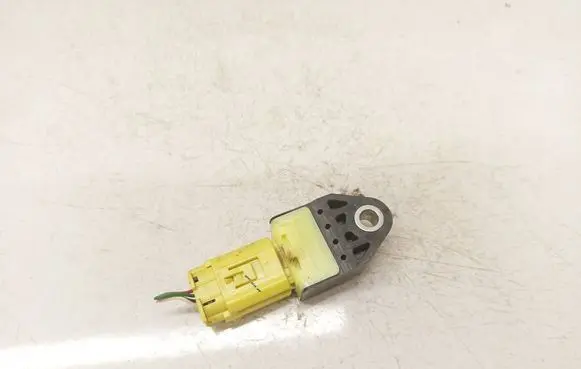 Toyota Avensis T250 Airbag deployment crash/impact sensor 8983142010