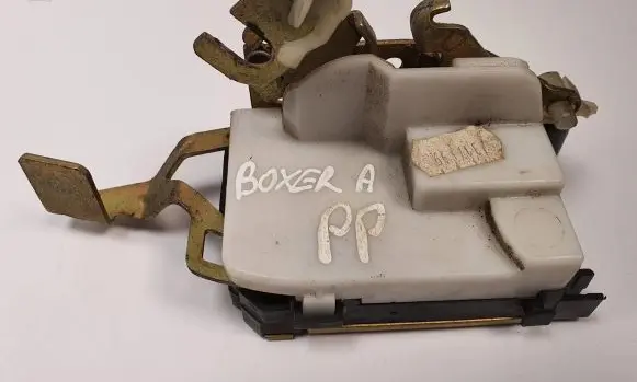 Peugeot Boxer Front door lock