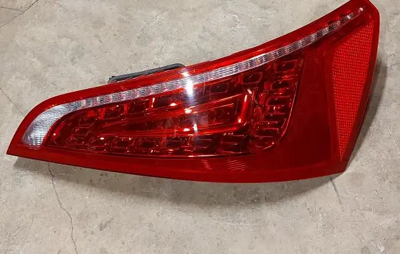 Audi Q5 SQ5 Tailgate rear/tail lights 8R0945094A