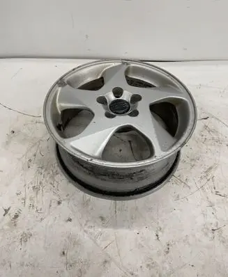 R16 alloy rim