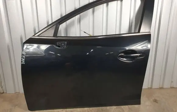 Mazda 3 II Front door