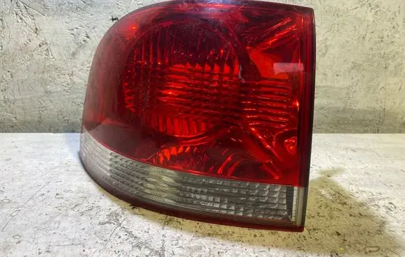 Volkswagen Touareg I Rear/tail lights 7L6945095K