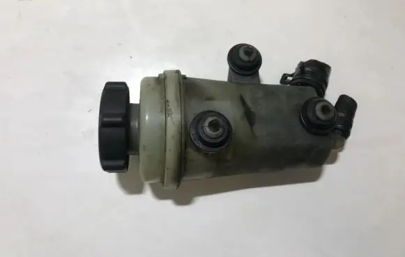 Ford Focus Power steering fluid tank/reservoir 98ag3r700ah 98ag-3r700-ah