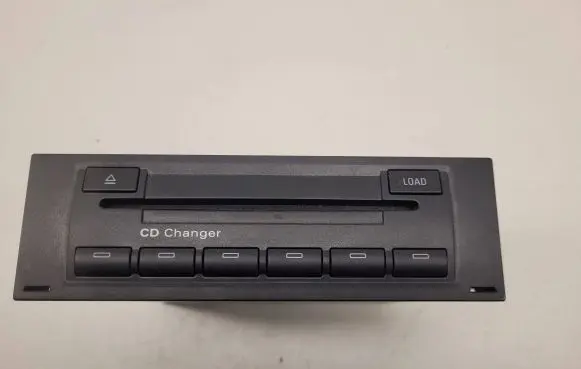 Audi A4 S4 B7 8E 8H CD/DVD changer 8E0035111D