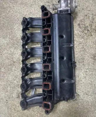BMW 5 E39 Intake manifold 2247439