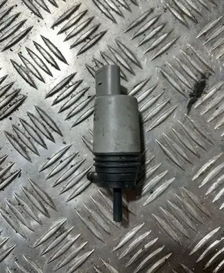 BMW 1 E81 E87 Windscreen/windshield washer pump 67126904150 23557610