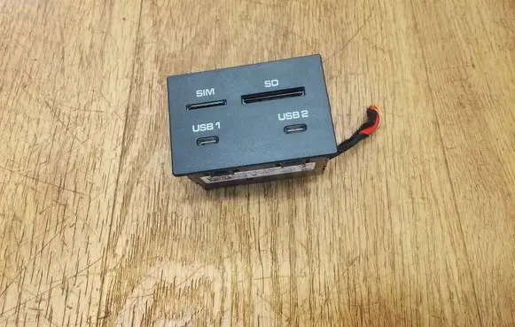 Porsche Macan (95B) USB socket connector 95B035736A