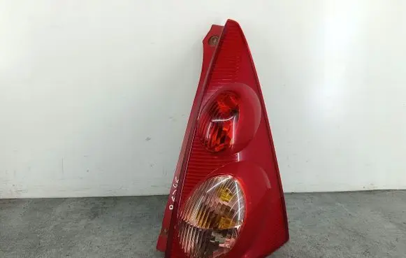 Peugeot 107 Rear/tail lights 815500H040