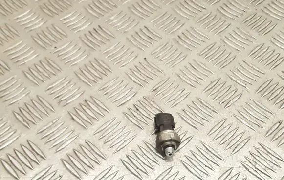 Nissan Tiida C11 Air conditioning (A/C) pressure sensor 42CP89