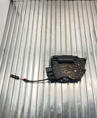 BMW 5 F10 F11 Front door soft close latching motor 4152309800 08H31