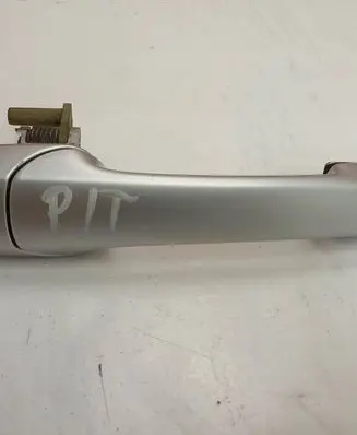 Rear door exterior handle/bracket