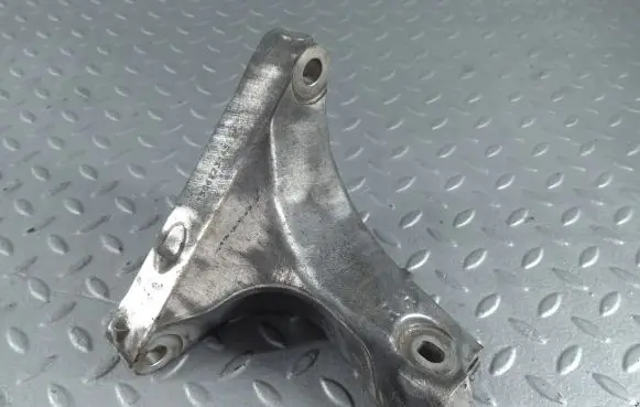 Subaru Outback (BS) Engine mounting bracket 30450AA021 1506223145